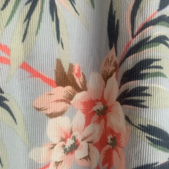 🌸Simply Noelle Ribbed Halter Sundress - Picture 2 of 8